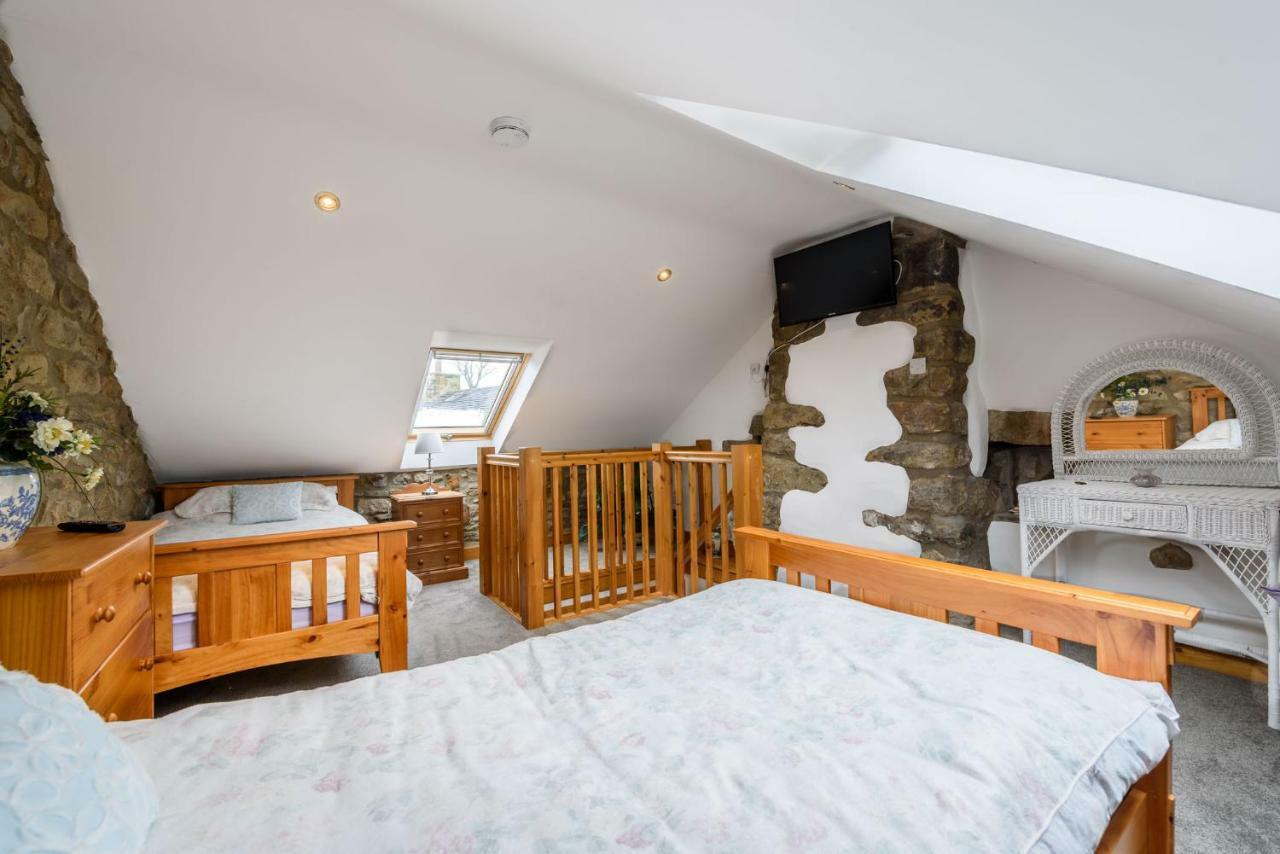 Westside Cottage, Newby, Clapham, Yorkshire Dales National Park, Famous Three Peaks, Near The Lake District, Pets Are Welcome Newby  Exterior foto